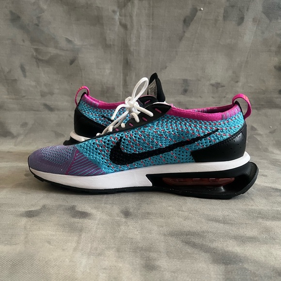 Nike Air Max Flyknit Racer Next Nature - Picture 11 of 15